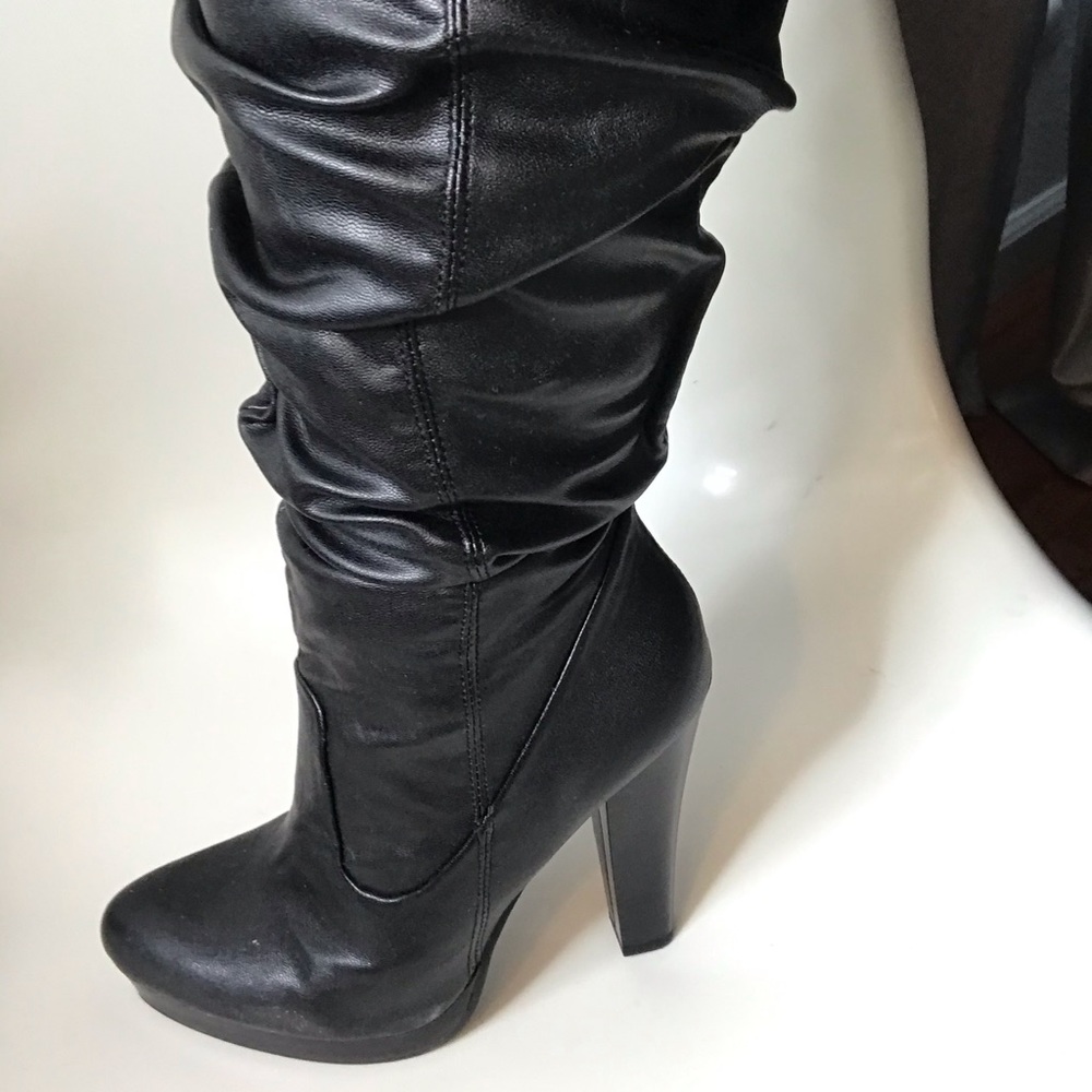 Knee high Jessica Simpson boots with heel